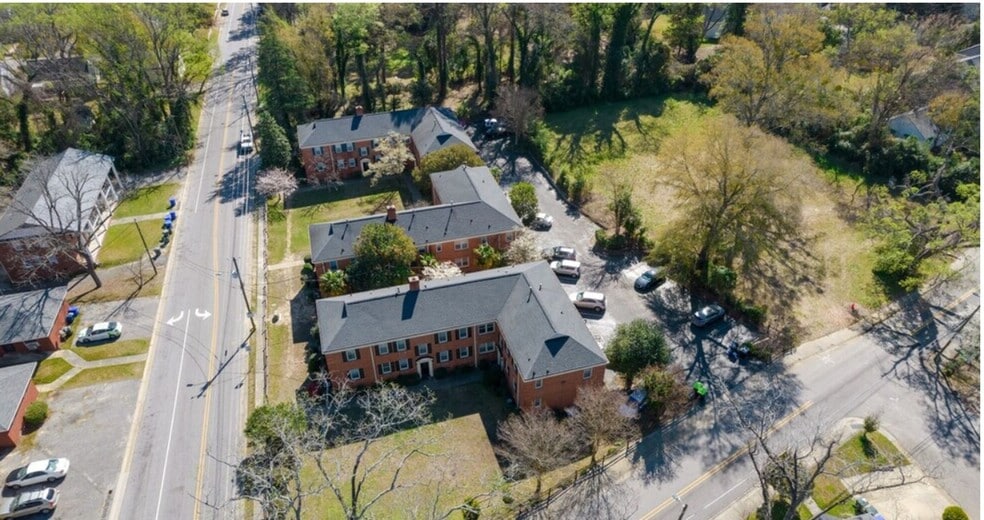 More Photos Of 1107-1117 W Rowan St, Fayetteville Apartments For Sale