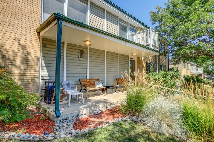 More Photos Of 809-825 Oak St, Lakewood Apartments For Sale