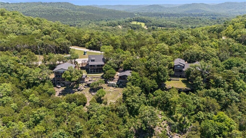 More Photos Of 755 County Road 210, Eureka Springs Hotel For Sale