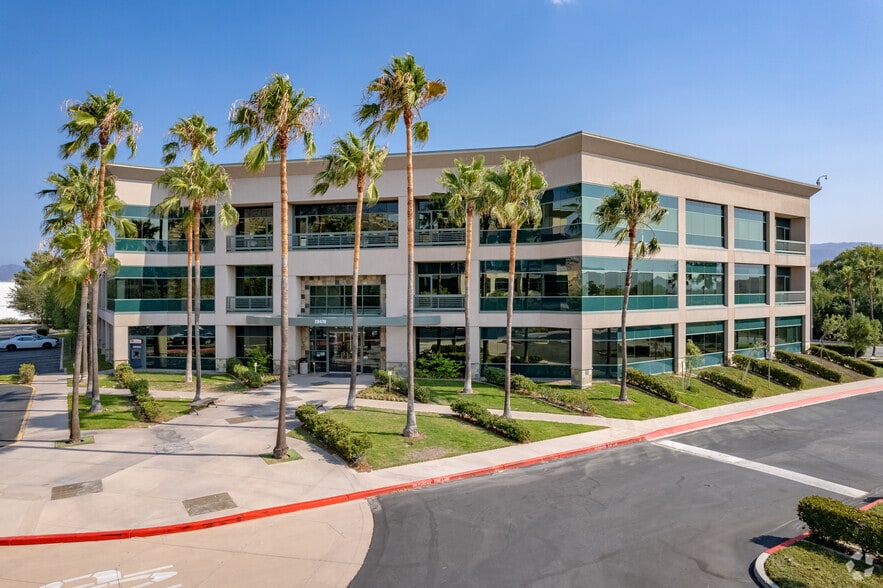Primary Photo Of 28470 Avenue Stanford, Santa Clarita Office For Lease