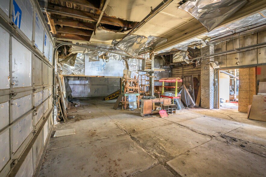 More Photos Of 515 Columbia St, Hudson Warehouse For Sale