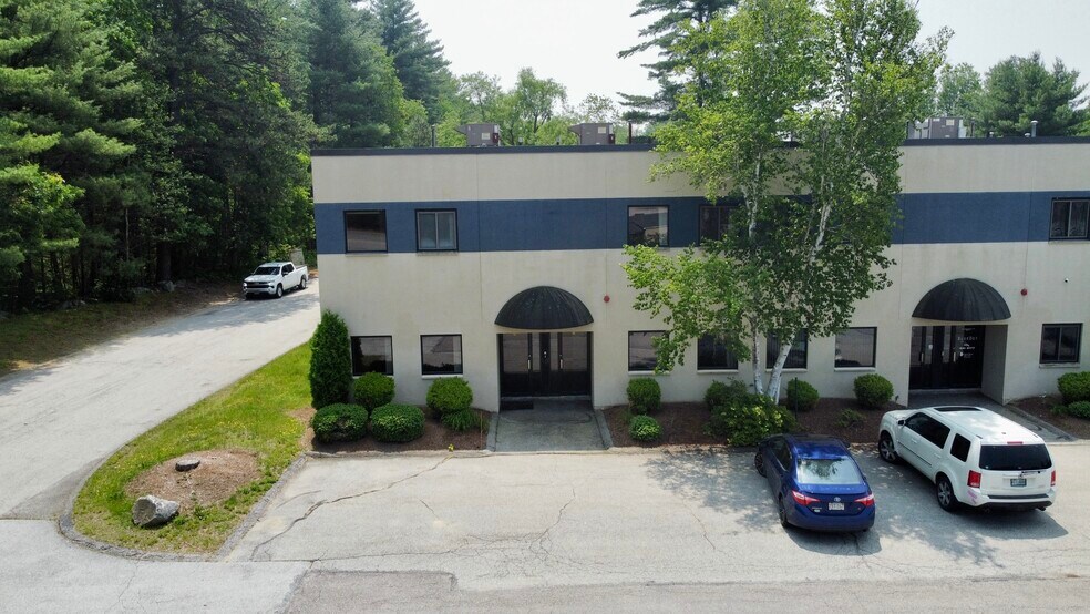 More Photos Of 35 Londonderry Tpke, Hooksett Flex For Lease
