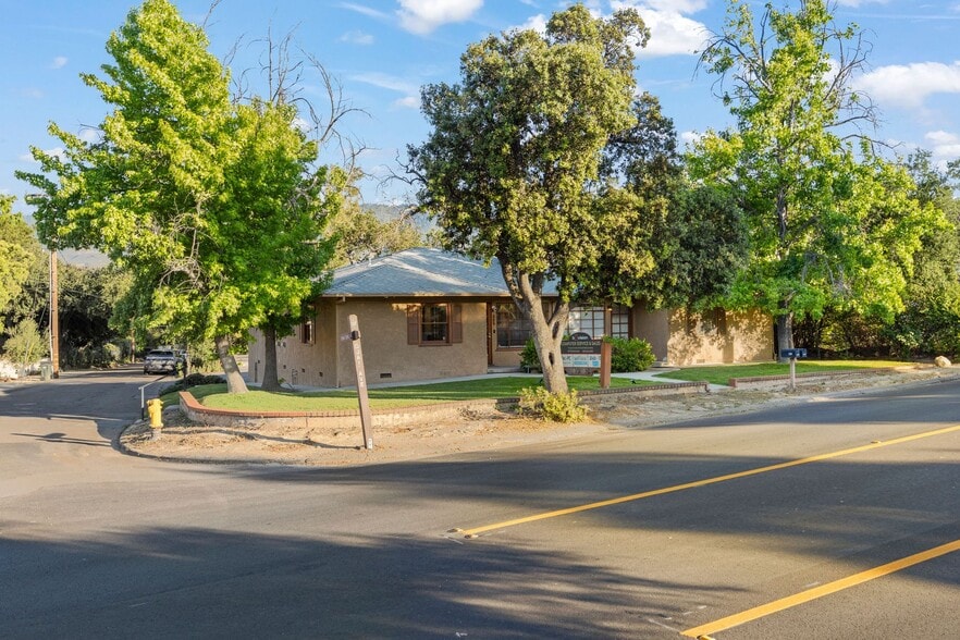 More Photos Of 305 W Ojai Ave, Ojai Office For Sale