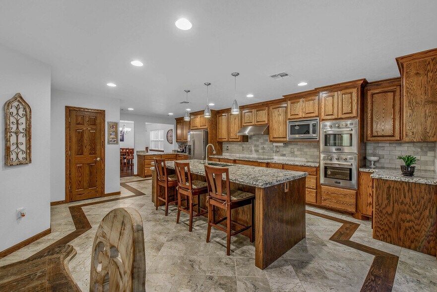 More Photos Of 13863 FM 2154 Rd, College Station Showroom For Sale