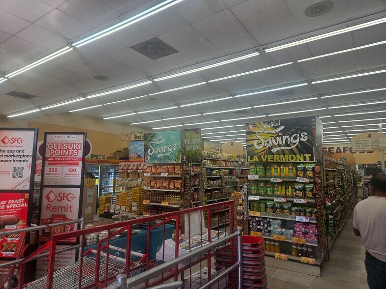 More Photos Of 112-198 S Vermont Ave, Los Angeles Unknown For Lease
