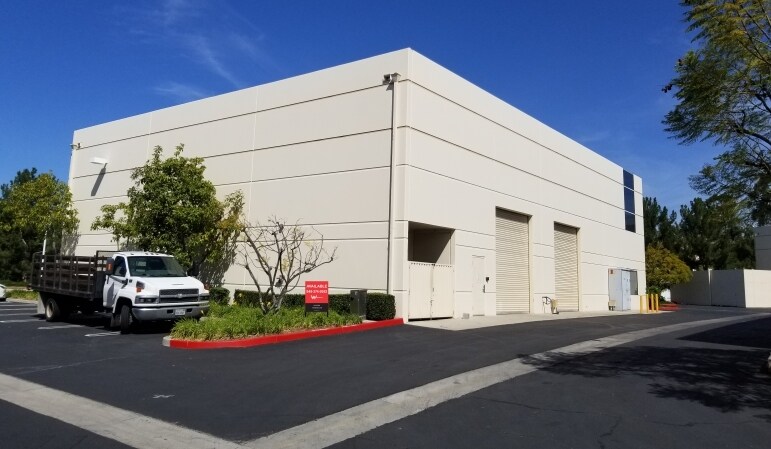 More Photos Of 19641 Descartes, Foothill Ranch Light Manufacturing For Sale