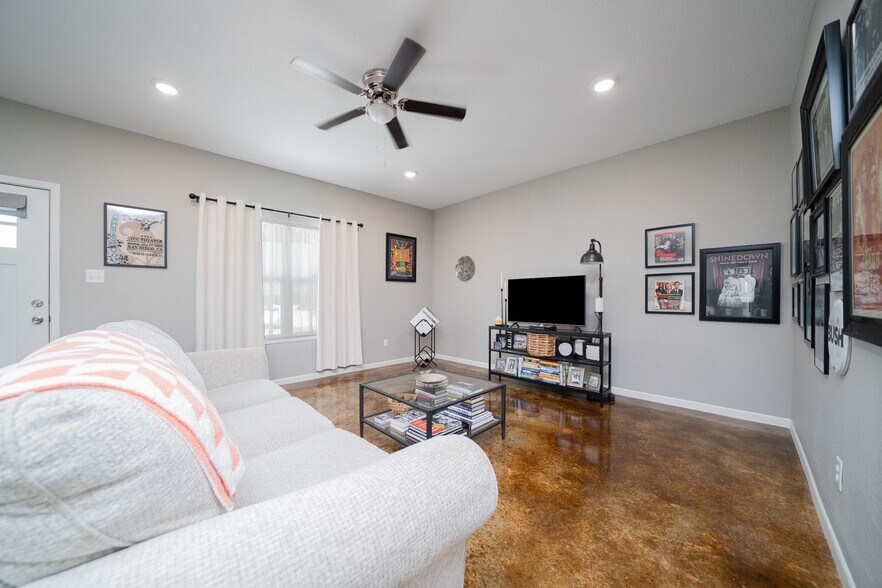 More Photos Of 128 Loye Ln, Hawkins Apartments For Sale