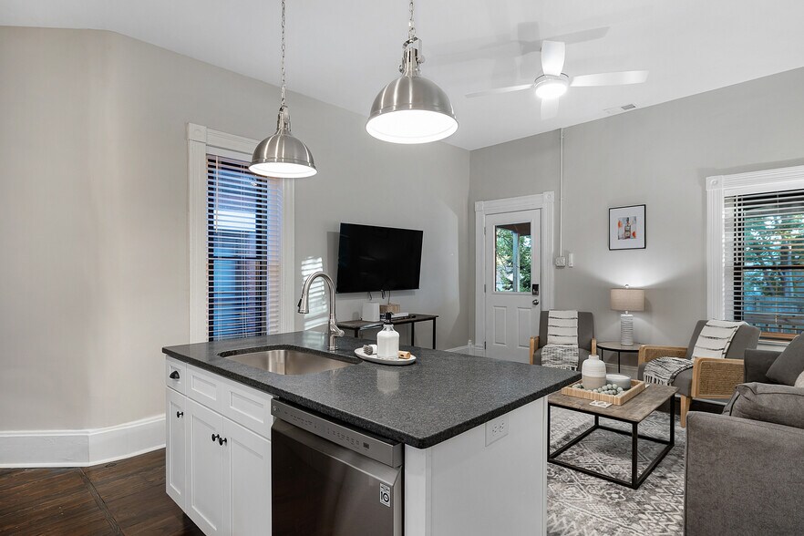 More Photos Of 1829 Brownsboro Rd, Louisville Apartments For Sale