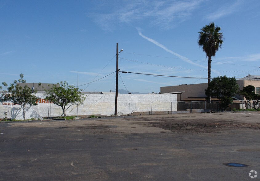 More Photos Of 3201 University Ave, San Diego Bank For Lease