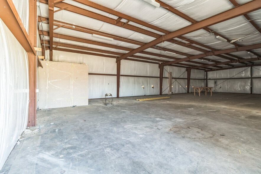 More Photos Of 17265 Darwin Ave, Hesperia Service For Lease