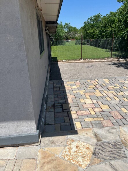 More Photos Of 1501 Se 44th St, Oklahoma City Auto Dealership For Sale