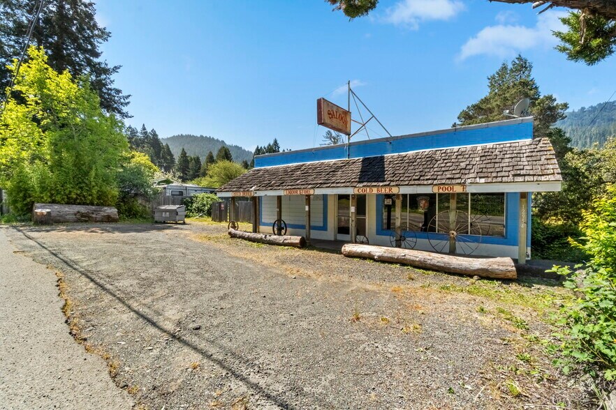 More Photos Of 12946 Avenue of the Giants, Myers Flat Storefront Retail Office For Sale