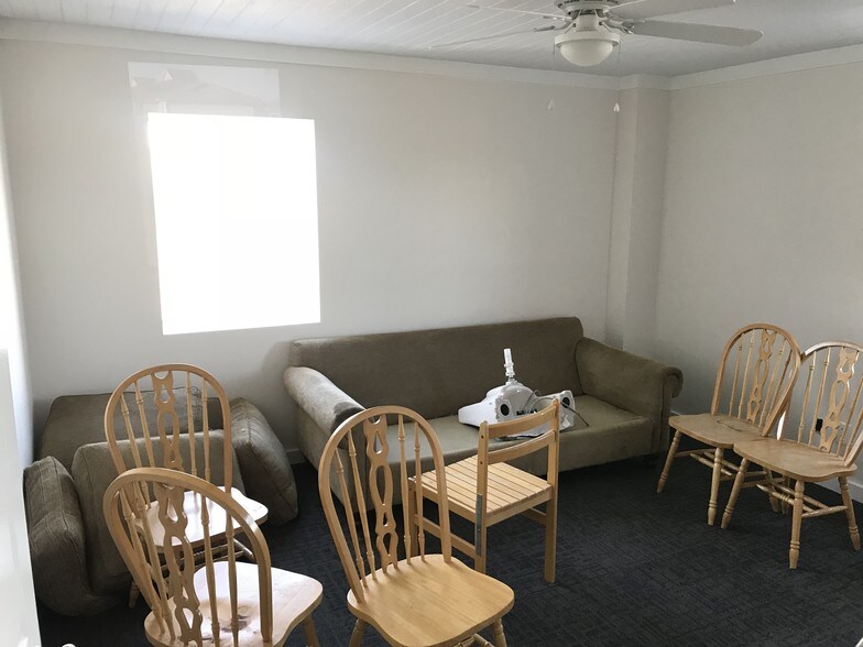 More Photos Of 128 Pipemakers Cir, Pooler Light Distribution For Lease