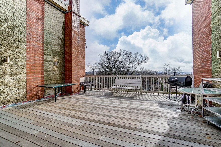 More Photos Of 1668 Glen Parker Ave, Cincinnati Multifamily For Sale