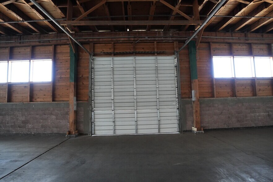 More Photos Of 1500 S 300 W, Clearfield Warehouse For Lease