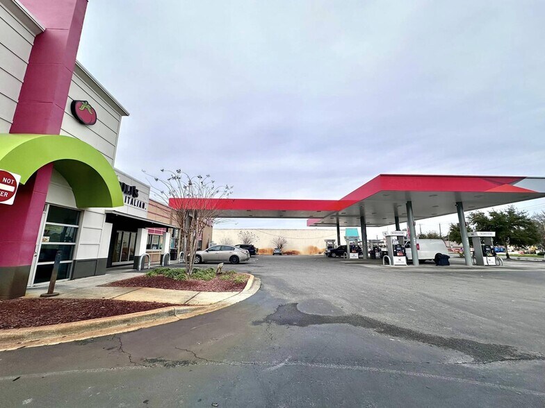 More Photos Of 180 Mary Esther Blvd, Mary Esther Service Station For Sale