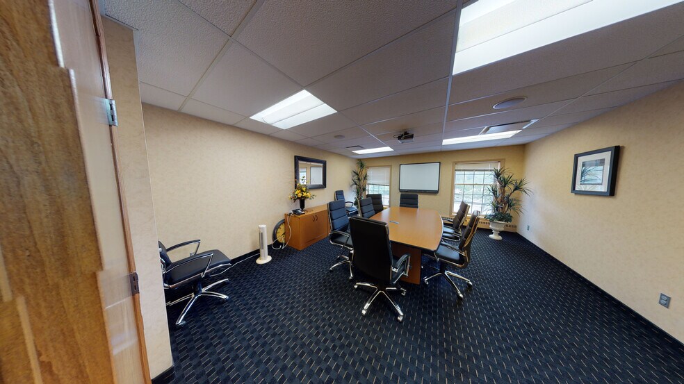 More Photos Of 29325 Chagrin Blvd, Pepper Pike Office Residential For Lease