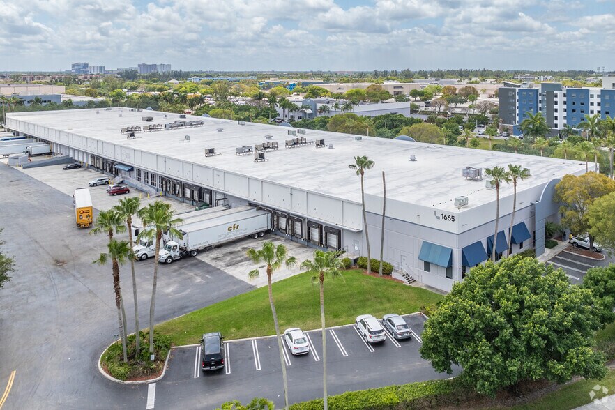 More Photos Of 1665 NW 102nd Ave, Miami Refrigeration Cold Storage For Lease