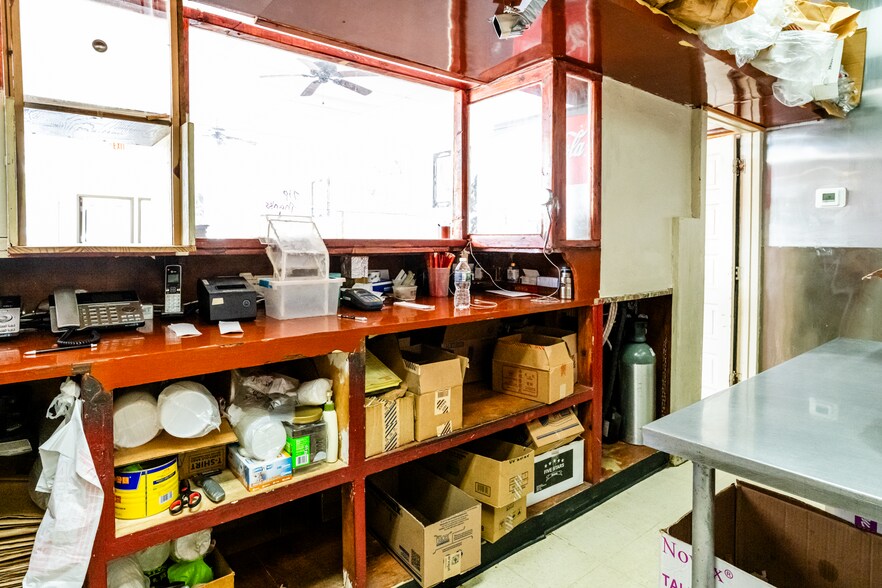 More Photos Of 410 N 2nd St, Niles General Retail For Sale