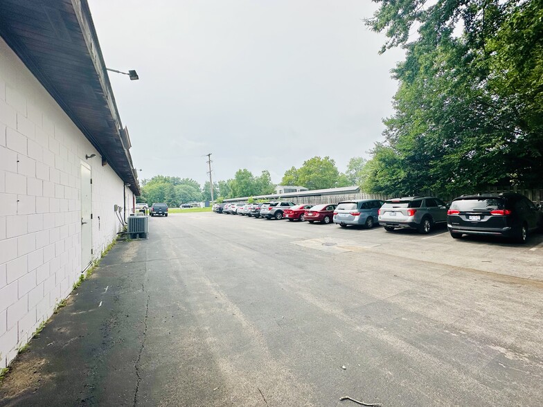 More Photos Of 3928 Portage Rd, Kalamazoo Storefront Retail Office For Lease