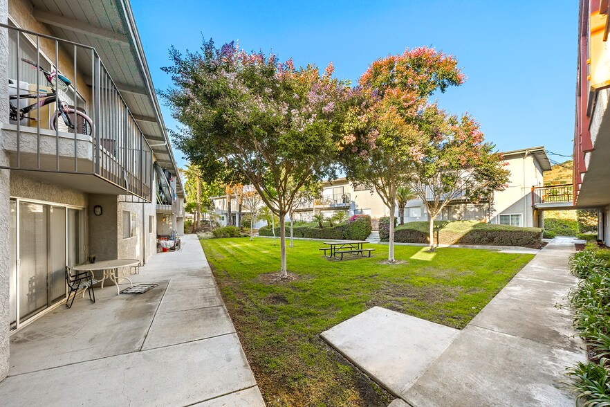 More Photos Of 555 Westmont Ave, San Luis Obispo Apartments For Sale