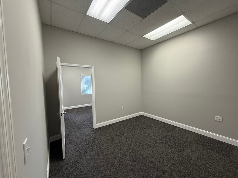 More Photos Of 100 Burnsed Pl, Oviedo Medical For Lease