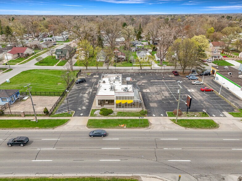 More Photos Of 15839 Telegraph Rd, Redford Township Fast Food For Lease