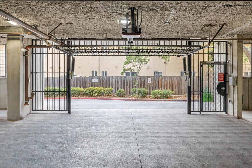 More Photos Of 1730 Bay Rd, Palo Alto Apartments For Sale