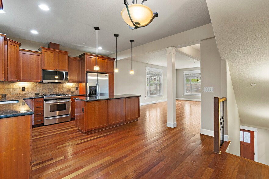 More Photos Of 9414 SE Causey Ave, Happy Valley Apartments For Sale