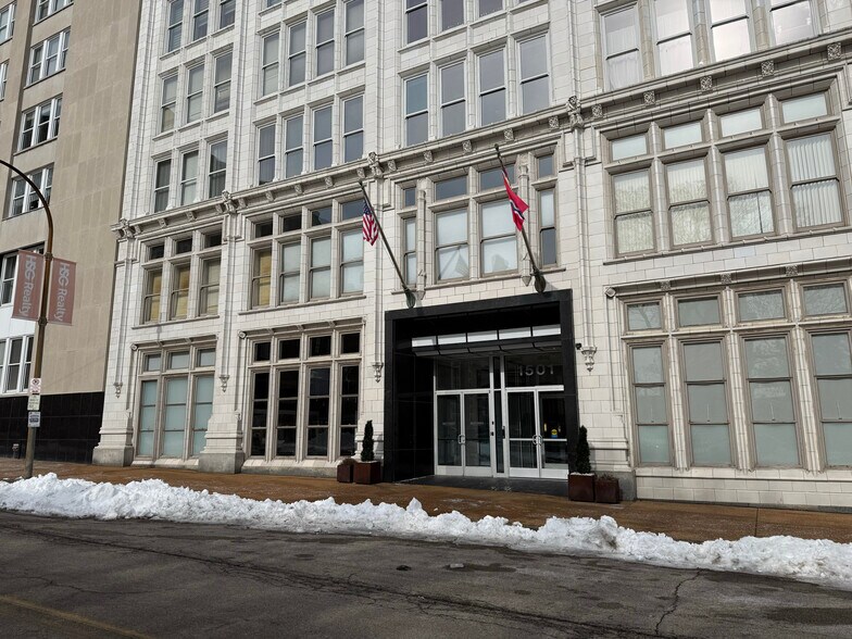 More Photos Of 1501 Locust St, Saint Louis Apartments For Sale