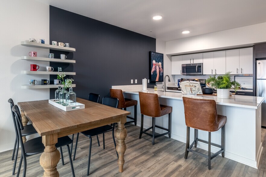 More Photos Of 3850 N Mississippi Ave, Portland Apartments For Lease