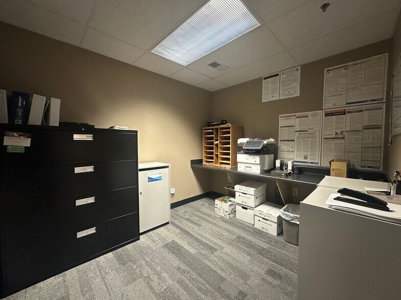 More Photos Of 1919 S 40th St, Lincoln Loft Creative Space For Sale