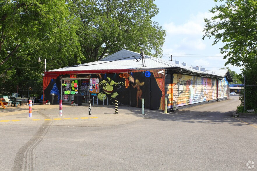 More Photos Of 727 W Stassney Ln, Austin Freestanding For Sale