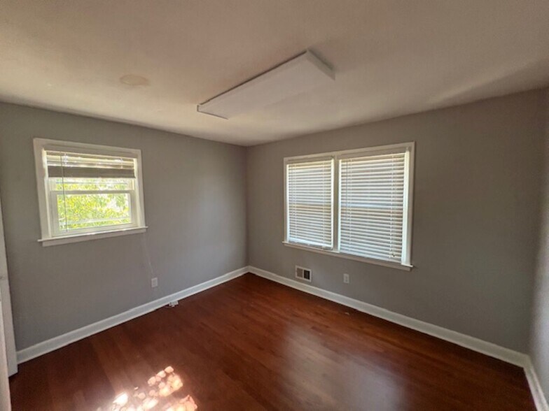 More Photos Of 912 St Andrews Rd, Columbia Office For Sale