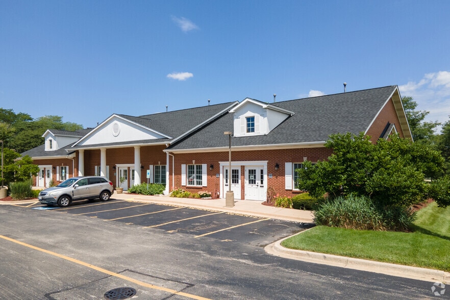 Primary Photo Of 7416-7420 S County Line Rd, Burr Ridge Office For Lease