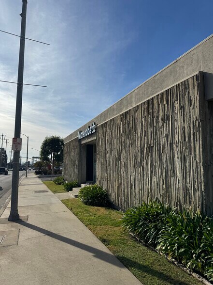 More Photos Of 1107 S Mountain Ave, Monrovia Manufacturing For Lease