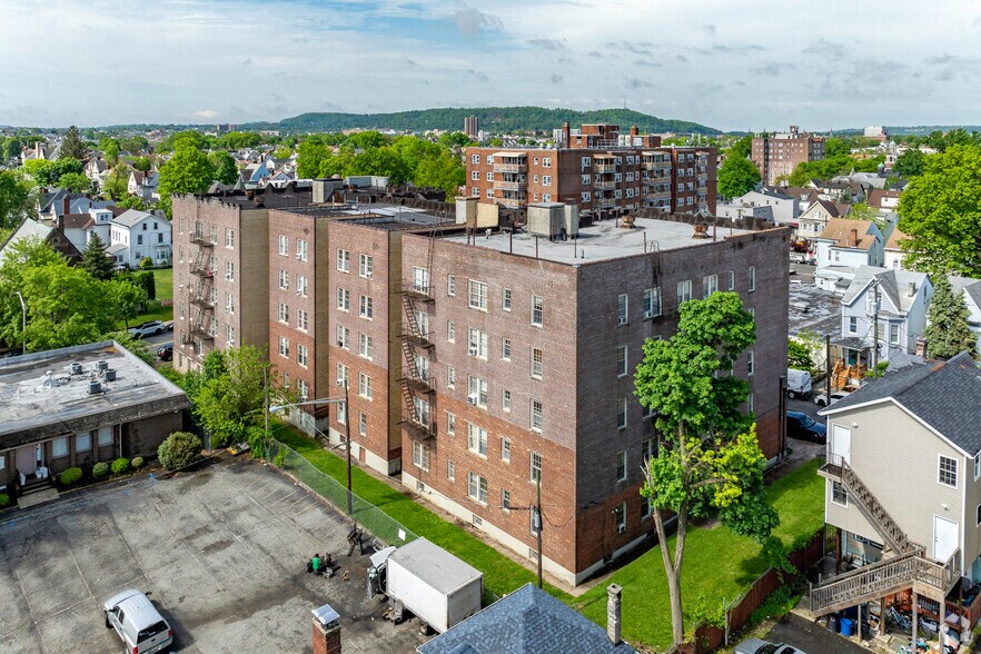 More Photos Of 555 E 27th St, Paterson Apartments For Sale