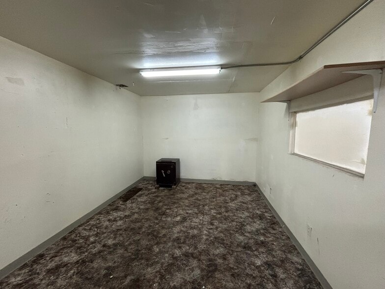 More Photos Of 423-427 S Bascom Ave, San Jose Unknown For Lease