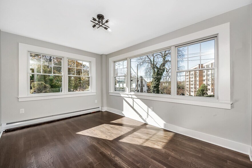 More Photos Of 200 Main St, Eastchester Apartments For Sale