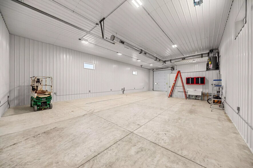 More Photos Of 409 N Ohio St, Wanatah Industrial For Sale