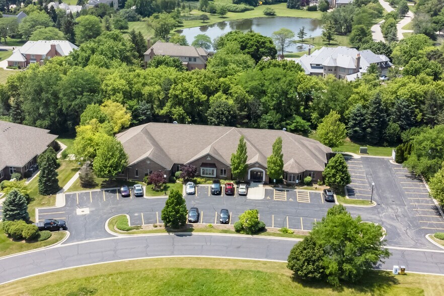 More Photos Of 12 Executive Ct, South Barrington Office For Sale