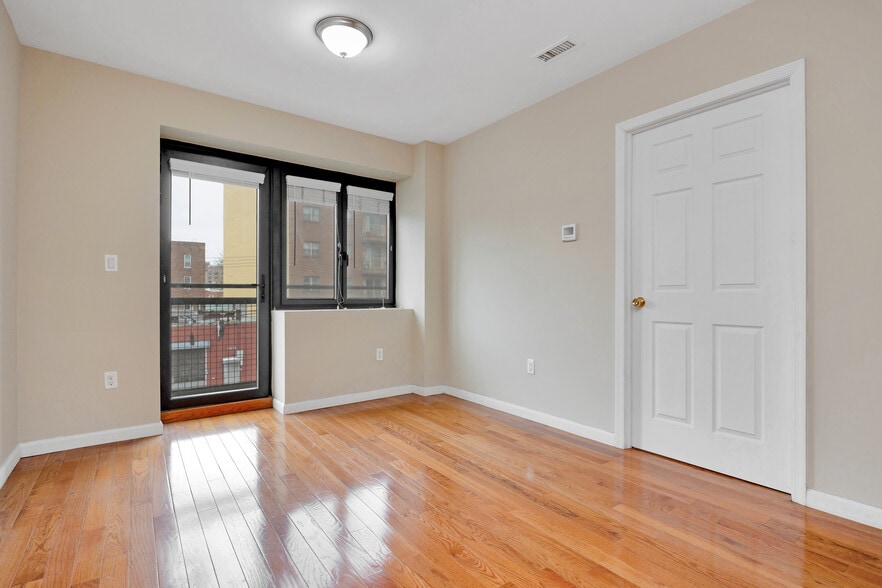 More Photos Of 172-18 Jamaica Ave, Jamaica Apartments For Sale