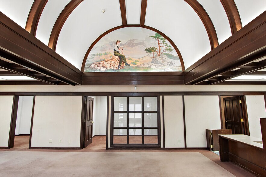 More Photos Of 601 Ferry St, Martinez Bank For Lease