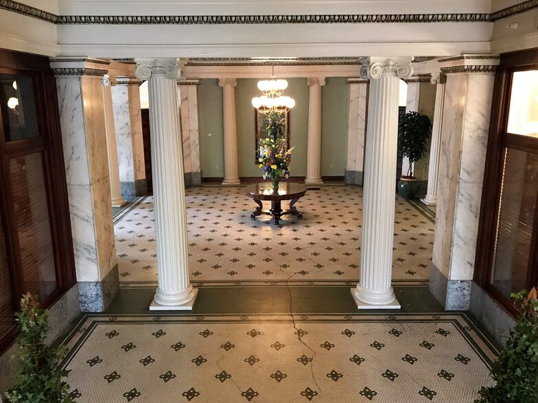 More Photos Of 32 20th St, Wheeling Office For Lease