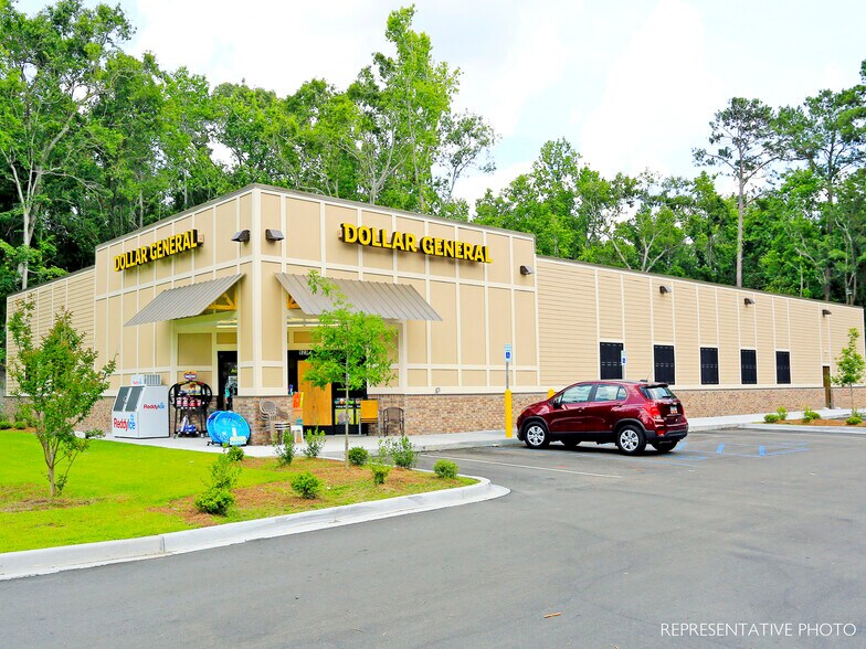 Primary Photo Of State Highway 23 & State Highway 21, Millen Freestanding For Sale