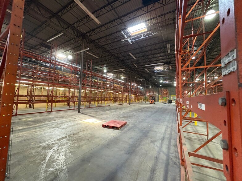 More Photos Of 4820 N Church Ln SE, Atlanta Warehouse For Lease