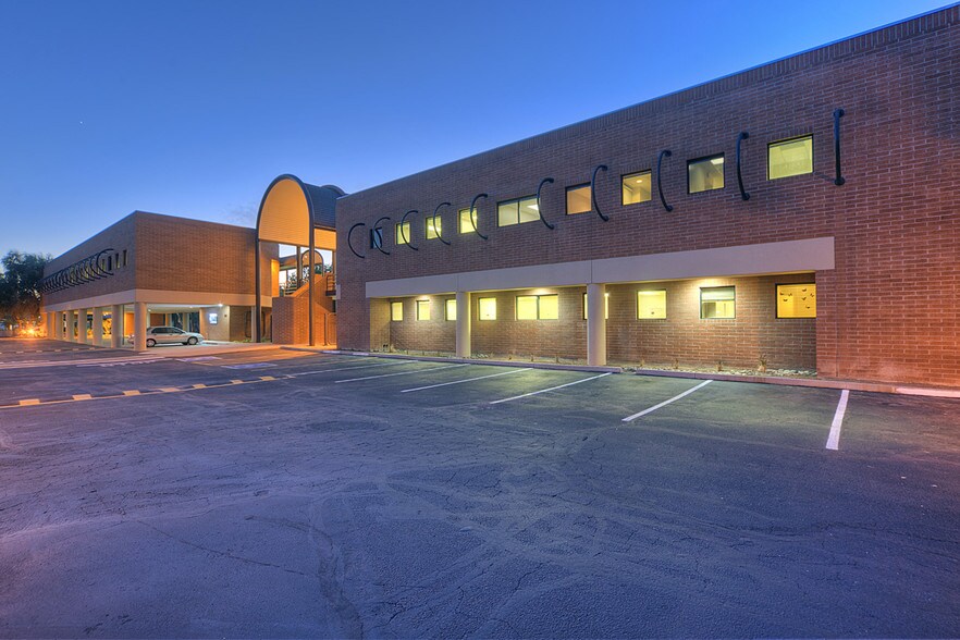 More Photos Of 2204 S Dobson Rd, Mesa Medical For Sale