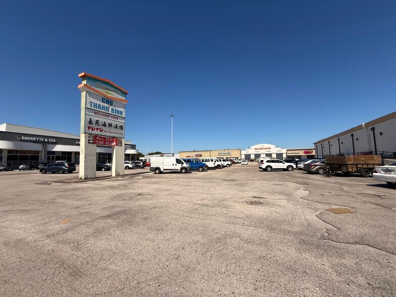 More Photos Of 11810 Bellaire Blvd, Houston Land For Lease