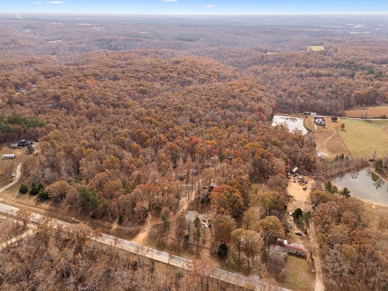 More Photos Of 3158 Summertown Hwy, Summertown Hotel For Sale