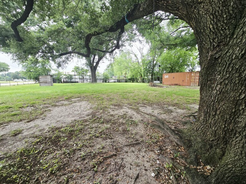 More Photos Of 5930 Killough St, Houston Office For Sale